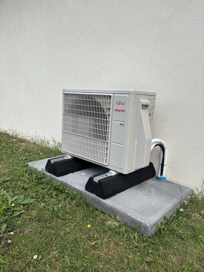 Groupe extérieur de climatisation Fujitsu Atlantic installé par KLIMA TECH